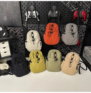 Mini sacs bandoulière en nylon imperméable multicolores avec fermeture à cordon