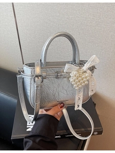 Damen Mode Plissiert PU Leder Beuteltasche Mit Künstliche Perle Herz Anhänger Spitze Schleife Schulter Umhängetasche Süße Handtasche