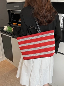 Grand sac cabas en résille à rayures rouges et blanches pour femmes, idéal pour la plage