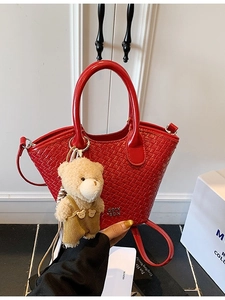 Sac Bandoulière Seau en Cuir PU Tissé pour Femmes Avec Pendentif Ours en Peluche Sac à Main Mode Sangle Réglable pour Usage Quotidien