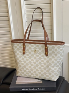 Classic patterned tote bag in apricot with brown leather trim and golden logo
