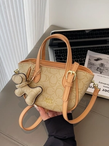 Vintage Monogramm Beuteltasche Für Damen PU Leder Umhängetasche Mit Hundeanhänger Retro Stilvolle Handtasche Für Den Alltag