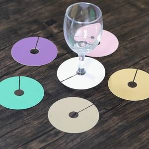 Marqueurs de Verre à Vin en Papier Perlé Rond Découpe Laser Marque-places pour Décoration de Table de Mariage Fête Étiquettes