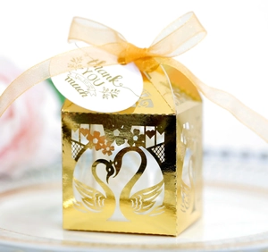 Laser Cut Hollow Artificial Pearl Paper Candy Favor Boxes With Swan Heart Design Ribbon And Thank You Tag For Wedding Party