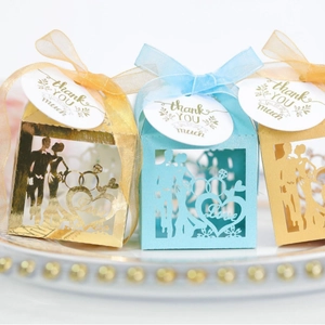 Hollow Laser Cut Wedding Favor Boxes Pearl Paper Candy Gift Box With Ribbon And Thank You Tag For Valentine Party Decor