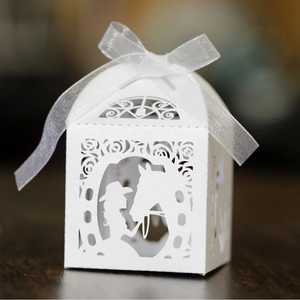 Laser Cut Artificial Pearl Paper Candy Favor Boxes Gift Box With Ribbon Girl And Horse Silhouette For Wedding Party Decoration