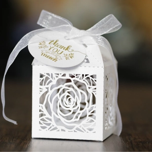 Hollow Rose Flower Paper Candy Boxes Laser Cut Wedding Favor Gift Box With Ribbon And Thank You Tags For Party Celebration Decoration