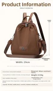 Vista dettagliata dello zaino in nylon marrone con dimensioni 31x29x13cm mostrate