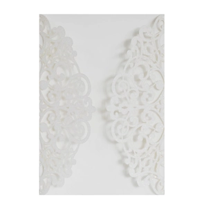 Carte d'invitation de mariage blanche découpée au laser avec finition scintillante