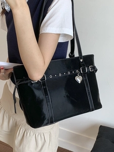 Fashion Glossy PU Leather Tote Bag For Women Vintage Underarm Shoulder Bag With Heart Pendant Large Commuter Handbag