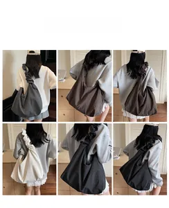 Grands sacs cabas gaufrés avec bretelles froncées présentés en six styles variés