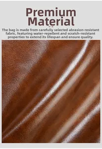 Dettaglio macro della texture in pelle marrone di qualità con finitura impermeabile e antigraffio