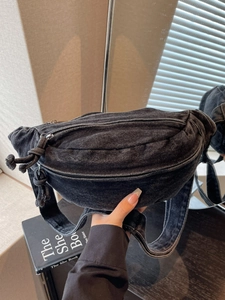 Women Washed Denim Crossbody Bag Large Capacity Jeans Fabric Chest Bag Casual Streetwear Adjustable Strap Travel Waist Pack