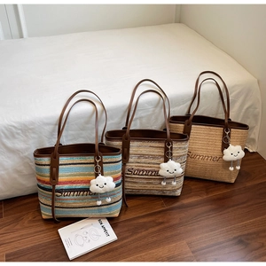 Sacs cabas d'été en paille tissés main avec broderie Summer et charms nuages
