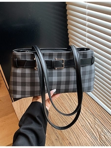 Women Retro Gingham Plaid Shoulder Bag PU Leather Large Capacity Underarm Bag Fashion Casual Commuter Tote Handbag