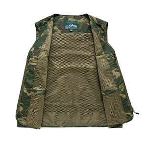 Quick-dry mesh fishing vest with camouflage pattern and multi-pockets for men