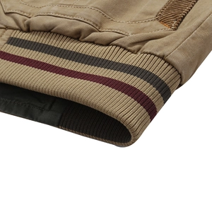 Herren Outdoor Weste mit gestreiftem Rippstricksaum und robustem Baumwolltwill-Gewebe