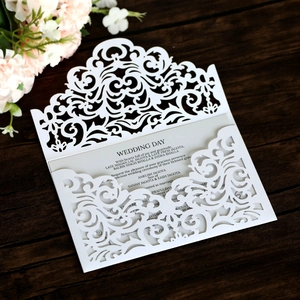 Laser Cut Hollowed Wedding Invitation Cards Artificial Pearl Paper Floral Design For Engagement Birthday Party Elegant European Vintage