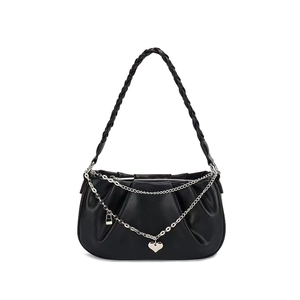 Sac à main nuage noir plissé avec bandoulière tressée et chaîne à pendentif cœur