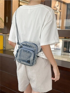 Sac bandoulière en denim délavé bleu clair style sacoche pour femme à la mode