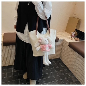 Borsa tote in tela con simpatico coniglio 3D in peluche e manici in pelle marrone per uso