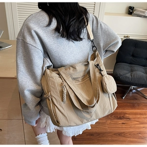 Grand sac cabas en toile kaki avec cordon de serrage et petit sac rond détachable