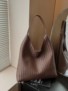 Large Capacity Woven Tote Bag For Women Retro Synthetic Leather Hobo Shoulder Bag Korean Style Casual Fashion Handbag Soft Large Bag