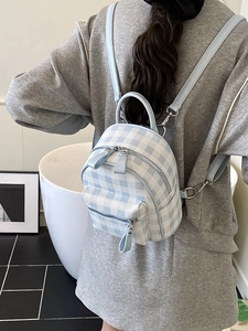 Mini sac à dos de voyage à carreaux bleus et blancs avec bretelles réglables argentées