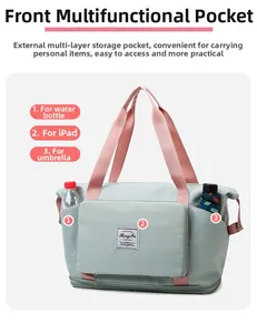 Dettaglio della borsa da viaggio con scomparto frontale per iPad e tasche laterali per borracce