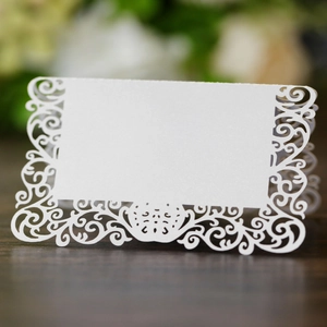 Marque-places De Mariage Découpés Au Laser Cartes De Table Florales Ajourées Papier Perlé Cartes De Siège Pliables Pour Banquets Fêtes Réceptions