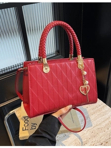 Women PU Leather Crossbody Bag Quilted Rhombus Handbag Heart Artificial Pearl Pendant Wedding Party Red Elegant Shoulder Purse
