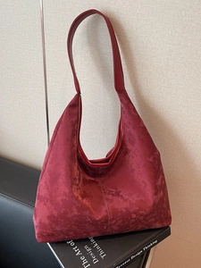 Minimalist burgundy suede tote bag with large capacity and smooth leather shoulder straps
