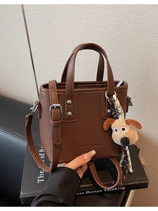 Korean Style Women PU Leather Lychee Pattern Bucket Bag Casual Crossbody Handbag With Plush Dog Charm For Daily Use