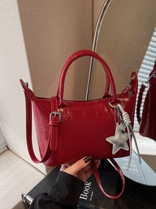 Borsa a Mano da Donna in Pelle PU Plissettata Borsa a Tracolla Lucida con Ciondolo a Stella Borsa a Spalla Piccola per Uso Quotidiano