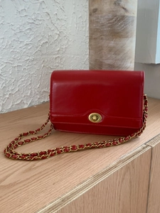 Vintage PU Leather Small Square Crossbody Bag For Women Fashion Chain Shoulder Bag With Metal Lock Daily Solid Red Purse
