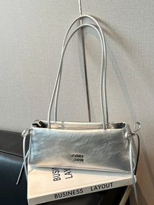 Sac Sous le Bras en Cuir PU Plissé pour Femmes Sac Baguette à Plis à la Mode Avec Détail de Nœud Sac à Main Chic