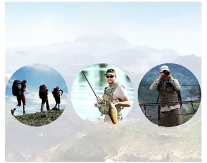 Dettaglio delle tasche multiple sul gilet resistente per pesca e fotografia all'aperto