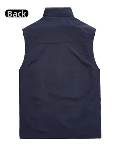 Vista posteriore del gilet outdoor blu scuro ad asciugatura rapida in tessuto tecnico