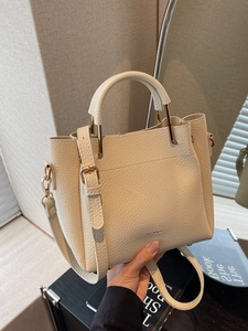 Women Lychee Pattern PU Leather Bucket Bag Minimalist Crossbody Shoulder Bag With Metal Handle Versatile Daily Handbag
