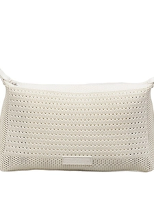 Borsa hobo beige in maglia intrecciata dal design minimalista con tracolla sottile