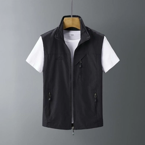 Gilet de loisirs extérieur noir pour hommes avec col montant et fermeture éclair