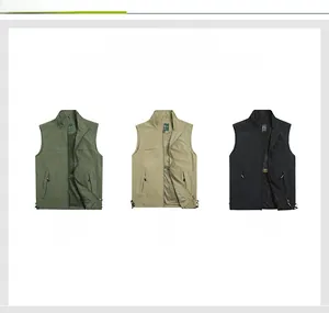 Vorderansicht von Outdoor-Westen mit mehreren Taschen in Armee-Grün, Khaki und Schwarz