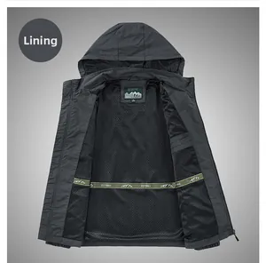 Détail de la doublure en maille respirante et de la sangle outdoor sur veste grise