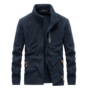 Veste polaire homme bleu marine avec fermeture éclair, col montant et broderie sport