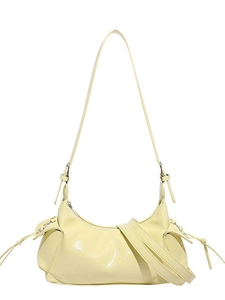 Borsa hobo in pelle verniciata giallo tenue con dettagli coulisse e tracolla regolabile