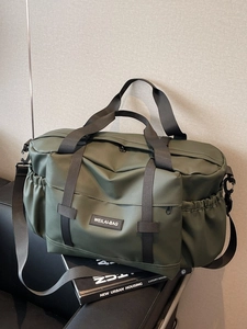 Grand sac de voyage vert foncé imperméable pour le sport et le fitness de luxe