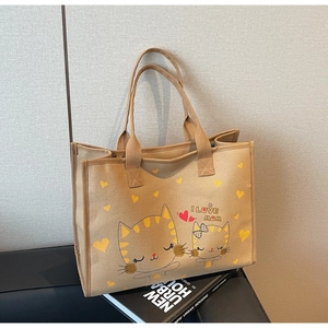 Détail du sac cabas en toile avec imprimé I Love Mom et illustration de chat mignon