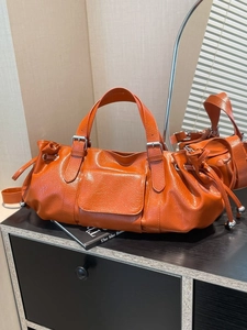 Women PU Leather Pleated Shoulder Bag French Niche Vintage Baguette Bag With Adjustable Strap Solid Color Daily Crossbody Bag