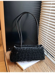 Leopard Print PU Leather Underarm Shoulder Bag For Women Large Capacity Baguette Bag For Commuting Fashion Casual Handbag