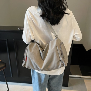 Large Capacity Gym Bag For Women Men Lightweight Travel Duffel Bag Nylon Waterproof Shoulder Bag Weekender Overnight Bag